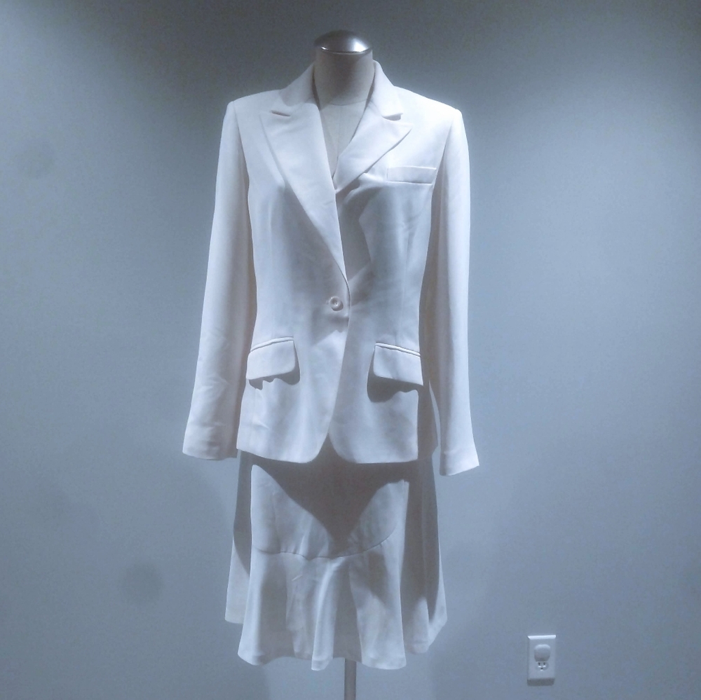 New York & Company Two Piece Skirt Suit